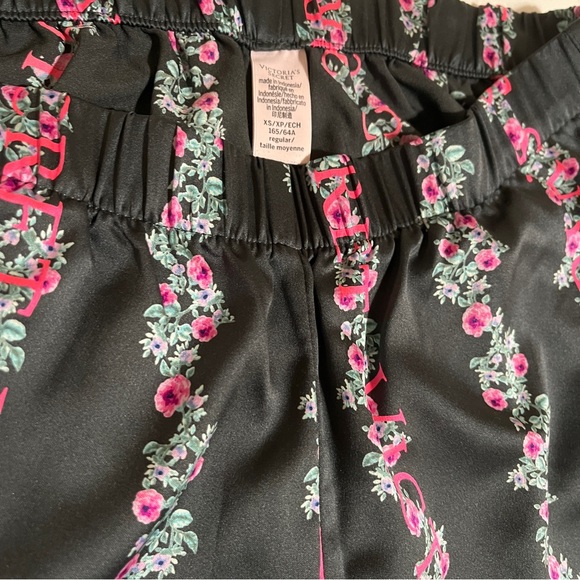 NWOT VICTORIA’S SECRET FLORAL SATIN PJ SET SIZE XS - Picture 5 of 6